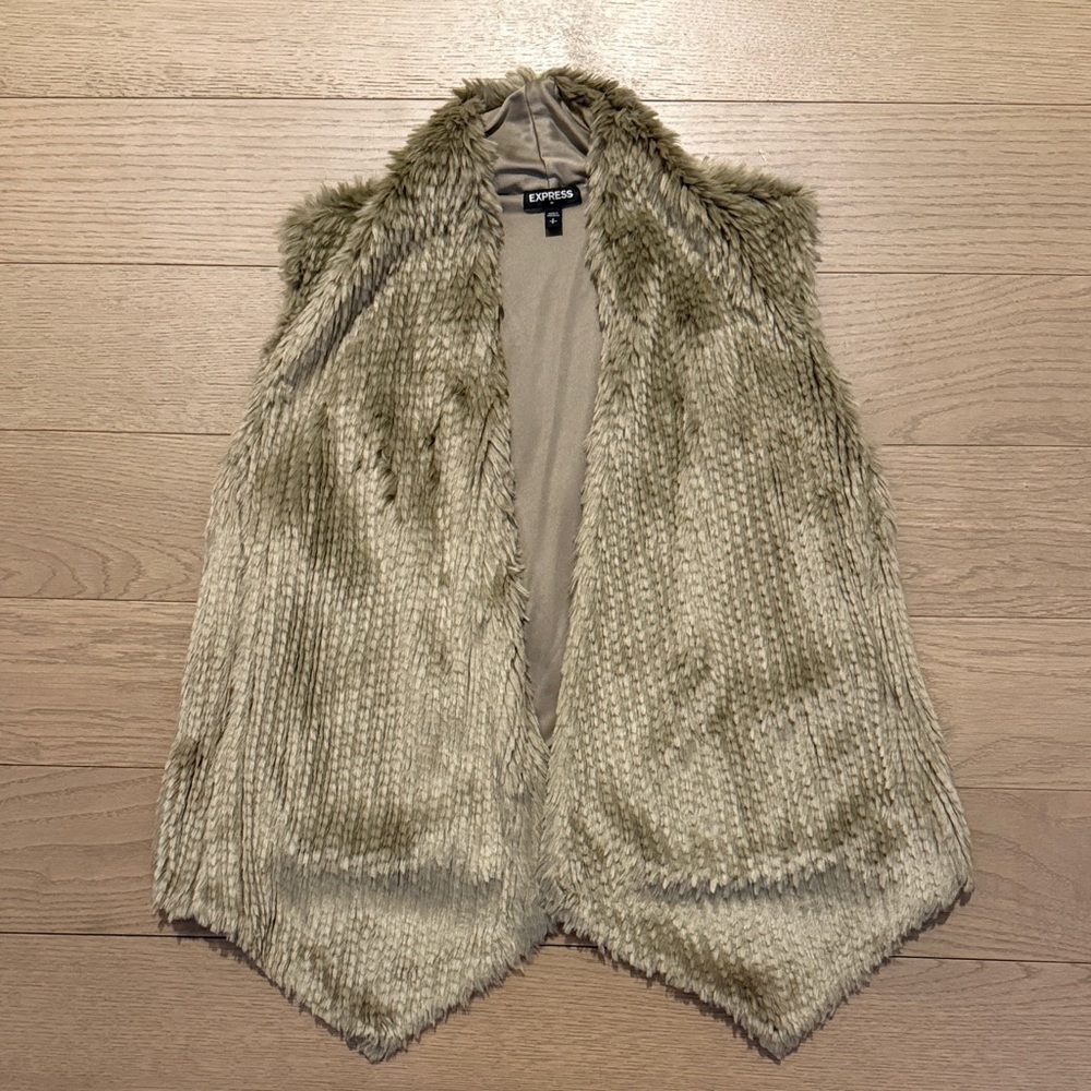 Express Women's Plush Faux Fur Vest - Beige